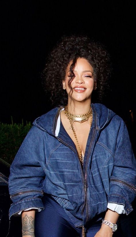 Rihanna 2000's, Looks Rihanna, Rihanna Love, Rihanna Outfits, Rihanna Looks, Rihanna Photos, Rihanna Riri, Outfit Quotes, Rihanna Style