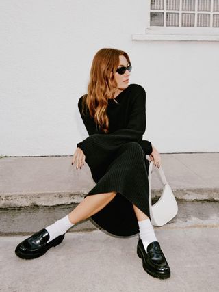 Gen Z Figured Out Every 2024 Shoe Trend That Looks Better With Socks Loafers With Socks Outfit, Penny Loafers For Women Outfits, Loafer Outfits Women, Chunky Loafers Outfit, Penny Loafers Outfit, Loafers For Women Outfit, Loafers Outfits, Loafer Outfits, Socks And Loafers