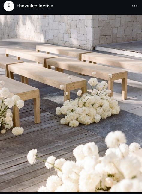 Bench Seating At Wedding, Wedding Seating Ceremony Outdoor, White Benches Wedding Ceremony, Classic Modern Wedding Table Setting, Wedding Outdoor Ceremony Aisle, Outdoor Wedding Ceremony Benches, Wedding Aisle Benches Decor, Monochromatic White Wedding, Wedding Ceremony Bench Seating