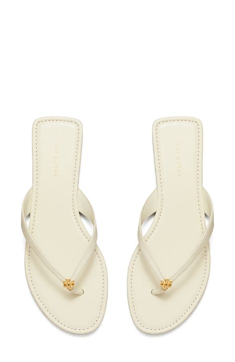 Signature logo hardware details the toe post of a versatile flip flop that will complement your warm-weather style. Flat sole Leather or synthetic upper/leather lining and sole Imported Cute Summer Shoes For Women, Women’s Sandals, Tory Burch Sandals Outfit, Preppy Sandals, Cute Sandals For Summer, Flip Flop Heels, Vacation Sandals, Cute Flip Flops, White Sandal