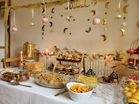 Eid Dessert Table, Ramadan Motivation, Party Cheese Board, 2025 Picture, Eid Party Ideas, Eid Treats, Aid Mubarak, Chaand Raat, Eid Decoration Ideas