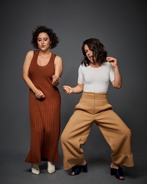 Abbi Jacobson Broad City, Ilana Glazer, Abbi Jacobson, Broad City, City Outfits, Eclectic Style, Over The Top, Birthday Shirt, Mtv