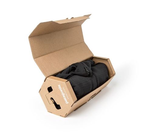 Packing Box Design, Ecommerce Packaging, Tshirt Packaging, Shirt Packaging, Packaging Ideas Business, Clothing Packaging, Eco Packaging, Box Packaging Design, Cardboard Packaging