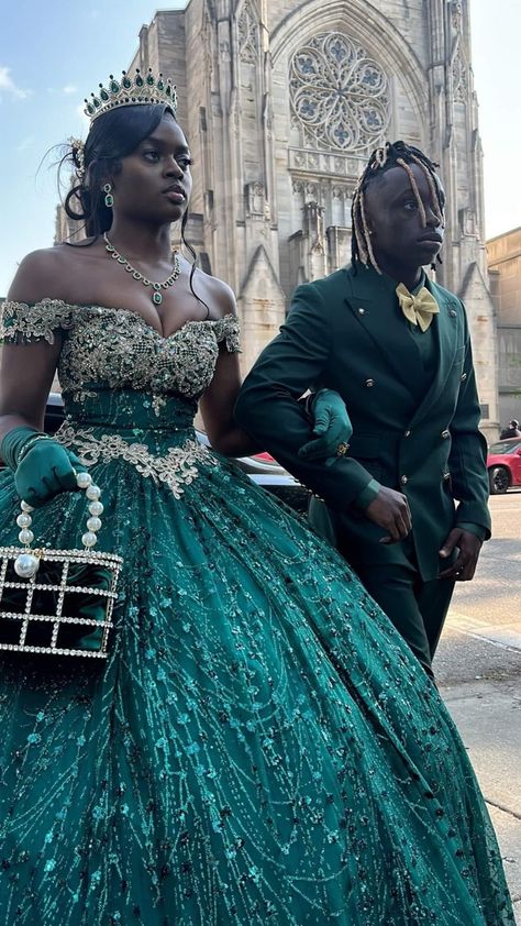 Green Princess Dress, Prom Dress 2023, Puffy Prom Dresses, Prom Dates, Green Ball Gown, Prom Goals, Prom Inspiration, African Prom Dresses, Gorgeous Prom Dresses