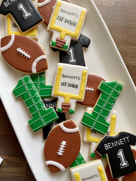 Football Theme Birthday, Football First Birthday, Joy Cookies, Birthday Football, Football Cookies, Sports Theme Birthday, Boys First Birthday Party Ideas, Boys 1st Birthday Party Ideas, Football Birthday Party