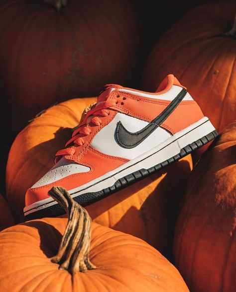 Orange Nike Shoes, Air Max 270 Women, New Sneaker Releases, Shoe Advertising, Nike Kicks, Nike Zoom Pegasus, Nike Waffle, Nike Tennis Shoes, Halloween 2022