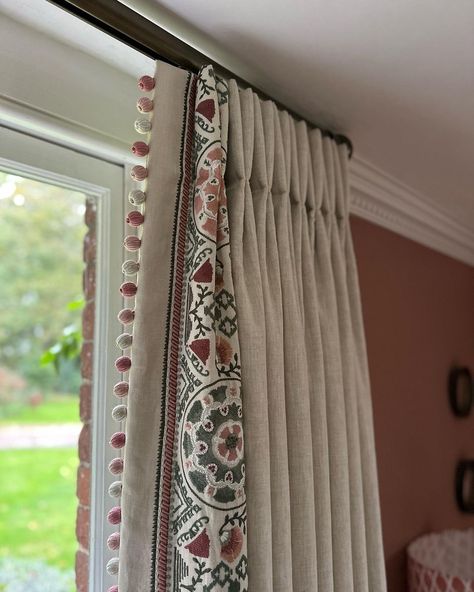 Curtains With Contrast Leading Edge, Bedroom Curtain Ideas Master Modern, Curtain Styles Living Room, Curtain Designs Living Room, Lisa Dawson, Cameron Fuller, Living Room Curtains Ideas, Textured Curtains, Dress Curtains