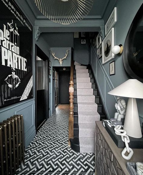 Black Skirting Boards Hallway, Dark Grey Hallway Ideas, Dark Academia Hallway, Dark Grey Hallway, Victorian Entrance Hall, Victorian Hallway Ideas, Victorian Tiled Hallway, Grey Hallway Ideas, Dark Hallway Ideas