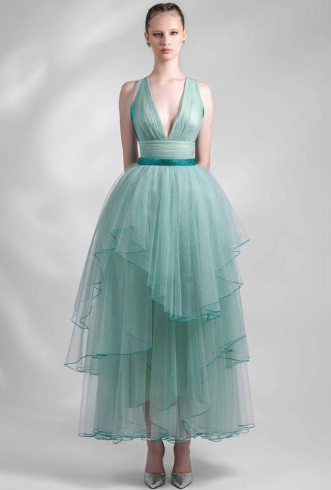 Gemy Maalouf Queen Cocktail, Marchesa Couture, Dress With Draping, Midi Outfits, Tulle Midi Dress, Cocktail Formal, Fall Winter Dresses, World Fashion, Necklines For Dresses