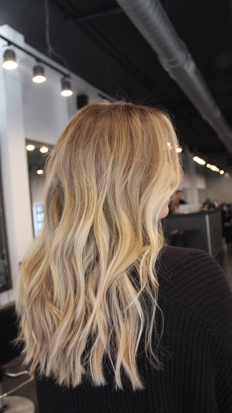 Warm Blonde Hair, Summer Blonde Hair, Summer Blonde, Dyed Blonde Hair, Light Blonde Hair, Balayage Blonde, Dirty Blonde Hair, Honey Blonde Hair, Blonde Hair Shades