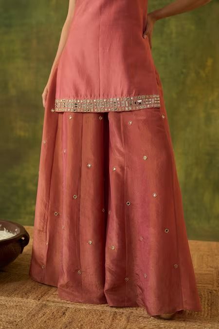 Buy Pink Kurta Pure Chanderi Hand Embroidered Zardosi Square Chitra Sharara Set For Women by Bhawna Sethi Online at Aza Fashions. Palazzo Styles, Simple Indian Outfits, Women Sharara, Heavy Suit, Pink Sharara, Onion Pink, Sharara Designs, Fancy Lehenga, Kurta Sharara Set