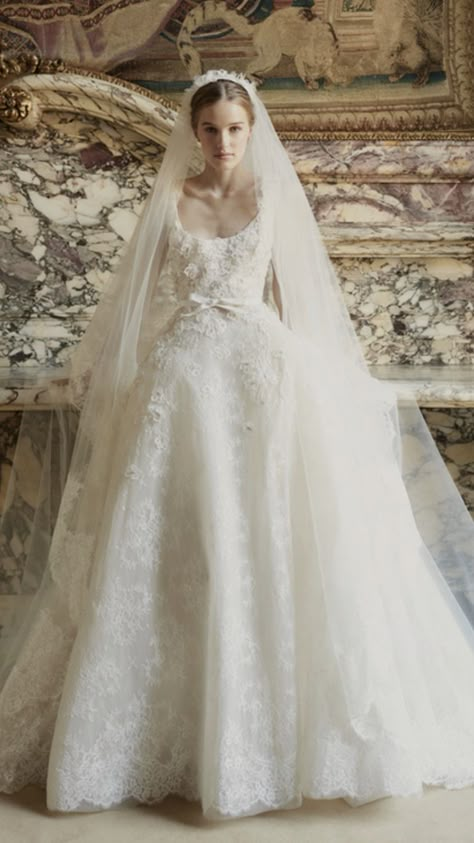 Elie Saab Bridal, Wedding Dress Silhouette, Elie Saab Fall, Ellie Saab, Neck Wedding Dress, White Wedding Dress, Bridal Fashion Week, Fall Wedding Dresses, Sleeve Wedding Dress