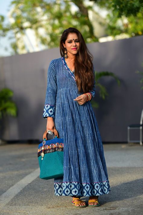 indigo ladies clothing Long Kurta Designs, Kurta Designs For Women, डिजाइनर कपड़े, Kurta Patterns, Long Kurta, Designer Kurti Patterns, Simple Kurti Designs, Long Kurti Designs, Casual Indian Fashion