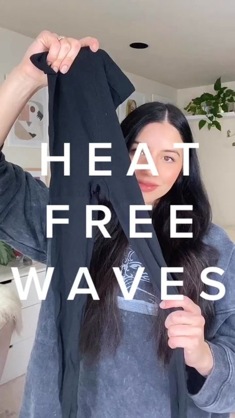 Justine Marjan(@justinemarjan) on TikTok: heat free waves using an old pair of tights or stockings! Works best if hair is a little damp when braiding #tiktokhairstylist #healthheroes Curl Hair With Tights, Wavy Hair Diy, Heat Free Curls, No Heat Curls, No Heat Waves, Sock Curls, Heatless Waves, Heatless Curls Overnight, Curl Tutorial