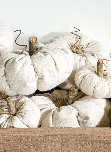 How To Make Pumpkins Out Of Fabric, How To Make Pumpkin Decorations, How To Make Pumpkins, How To Make Fabric Pumpkins, Easy Fabric Pumpkins, Making Pumpkins, Diy Fabric Pumpkins, Fall Deco, Fall Crafts Diy