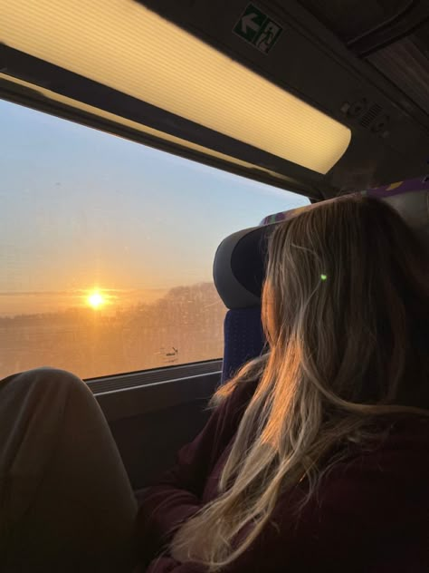 On The Train Aesthetic, Go Train Aesthetic, Solo Girl Aesthetic, Train Picture Ideas, Traveling Girl Aesthetic, French Train, Train Rides Aesthetic, Train Photo Ideas, Travel Girl Aesthetic