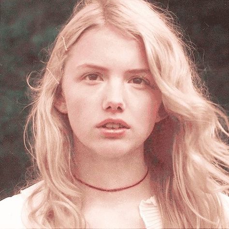 Cassie Ainsworth Aesthetic, Cassie Ainsworth, Cassie Skins, Hannah Murray, Skin Aesthetics, Skins Uk, Spice Girls, Just Girly Things, Season 1