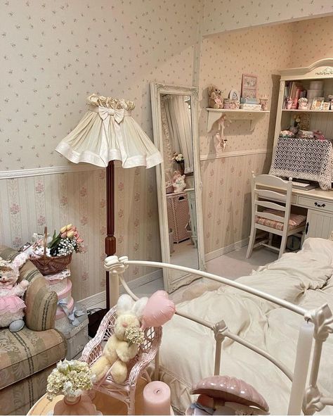 #roomaesthetics#room#cute#pink#vintage#aesthetics#lolitavibes#rustic#princesroom Cute Vintage Room, Pink House Interior, Vintage Girls Rooms, Shabby Bedroom, Room Cute, Pink Girl Room, Soft Bedroom, Coquette Room, Vintage Room Decor