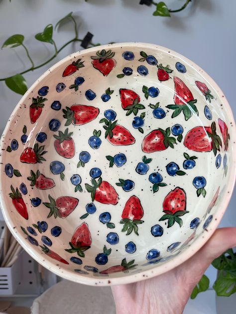 This Hand Painted Deep Salad Plate is a beautifully crafted piece of ceramic art, perfect for serving salads or as a versatile vegetable bowl. Each plate is meticulously hand-painted with a vibrant tomato design, adding a touch of nature's bounty to your table setting. Made from durable stoneware, this plate is not only visually appealing but also practical, being food-safe and suitable for everyday use. It makes a thoughtful and unique ceramic gift for loved ones or a charming addition to your own kitchenware collection. Ideal for those who appreciate handcrafted items with a personal touch. 19.5 cm diameter / 1200 ml 7.67inches diameter / 40.58 fl oz It's an absolutely unique ceramic deep plate because all my creations are made without a pottery wheel or any forms. So please note before Ceramic Paint Designs, Paint Ceramic Plate, Ceramic Painting Animals, Big Ceramic Bowls, Hand Painted Dinner Plates, Homemade Ceramic Plates, Ceramic Painted Plate, Bowls And Plates, Ceramic Small Plates