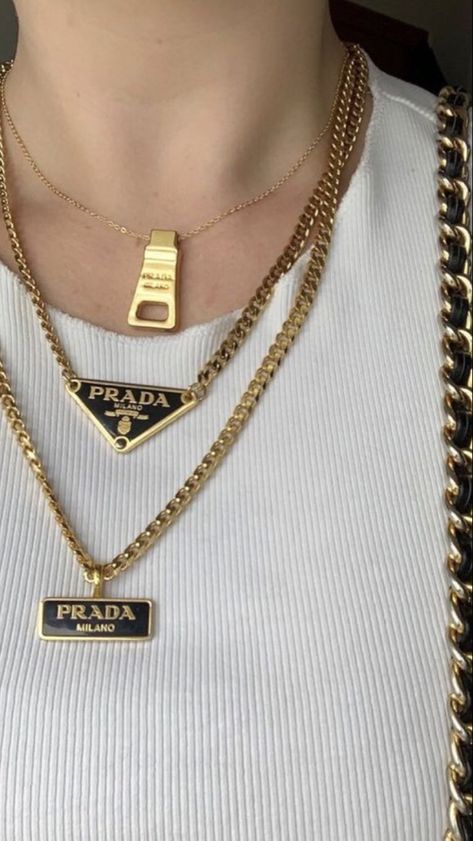 Prada Jewelry Necklaces, Prada Necklace Aesthetic, Jewrely Aesthetic, Ring Necklace Aesthetic, Necklace Aesthetic, Organization Jewelry, Bvlgari Jewelry, Prada Jewelry, Aesthetic Jewelry