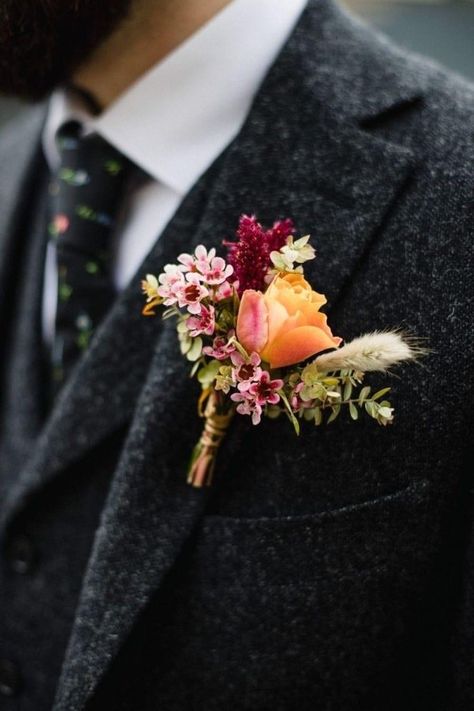 Barber Photography, Wildflower Wedding Theme, Buttonhole Flowers, Groom Buttonholes, Bright Wedding Flowers, Button Holes Wedding, Groom Accessories, Rock Dresses, Floral Rosa