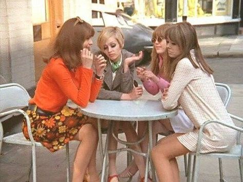 Samantha Juste, Chrissie Shrimpton, Jenny Boyd, Jean Shrimpton, Swinging London, Swinging 60s, 60s 70s Fashion, 60s And 70s Fashion, Swinging Sixties