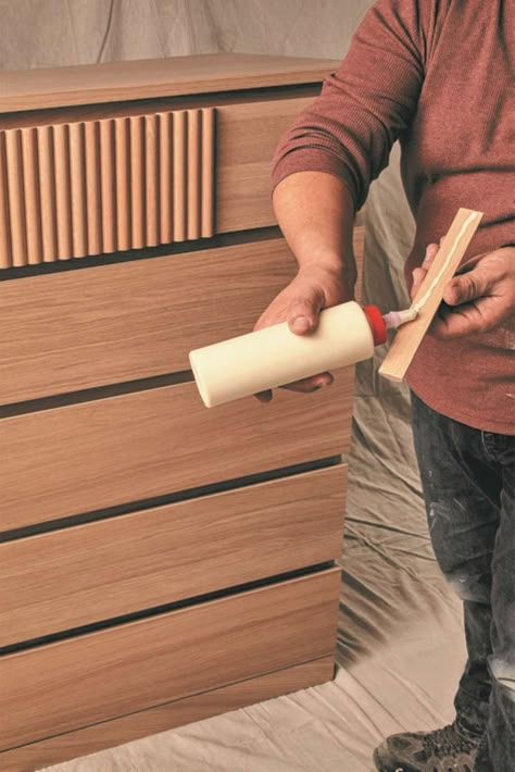 Here's how you can get in on the fluted furniture trend this summer Fluted Furniture, Fluted Dresser, Wood Shelf Brackets, Dresser Diy, Small Dresser, Craft Storage Furniture, Diy Bathroom Furniture, Diy Furniture For Small Spaces, Box Furniture