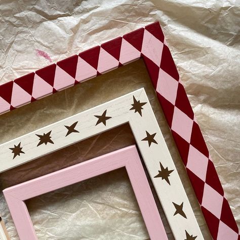 PICTURE PERFECT ….with some exciting shoots planned in the coming weeks , it’s got me researching lots of hand painted products for the home ! Absolutely love these little hand painted frames 🖼️ from @studiosimonelondon , the perfect finishing touch to your favourite piece of art 🍒🍭🌈🖌️🖼️ #theforevevercurates #interiorstyle #interiorinspo #colour #art #fashion #madeofmatter #tablescape #oldandnew #creativeplatform #statementpiece #centrepiece #extrodinaryinteriors #memphiscolours #dunelm #... Frame Painting Ideas Diy, Painted Frames Ideas, Upcycle Picture Frames, Frame Painting Ideas, Picture Frame Design, Picture Frame Ideas, Painted Photo Frames, Painted Frames, Painted Picture Frames