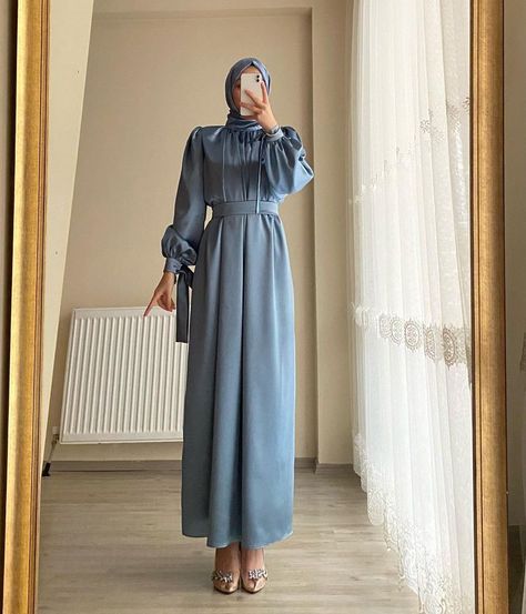 Grey modest wear | Muslim wears 2023 Dress Wisuda, Model Dress Kebaya, Dress Muslim Modern, Quinceanera Themes Dresses, Islamic Fashion Dresses, Kebaya Modern Dress, Bridesmaid Satin, Bride Dress Simple, Hijab Fashionista