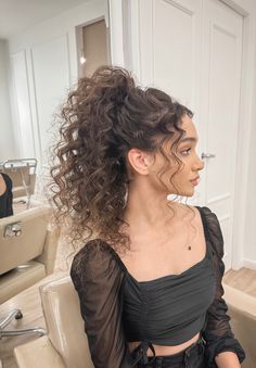 #HairGrowthTips #HairGrowth #HairGrowthTipsFaster #HairGrowthTipsForBlackWomen #HairGrowingTips #HairGloss #HairGoals #HairHighlights #HairHighlightsAndLowlights #HairHacks #HairHalfUpHalfDown #HairHighlightsForBlackHair #HairHighlightsForBrownHair #HairHealth #HairIdea Curly Bridal Hair, Curly Hair Ponytail, Curly Hair Beauty, Curly Wedding Hair, Curly Hair Photos, Natural Curls Hairstyles, Hairdos For Curly Hair, Curly Hairstyles, Aesthetic Hair