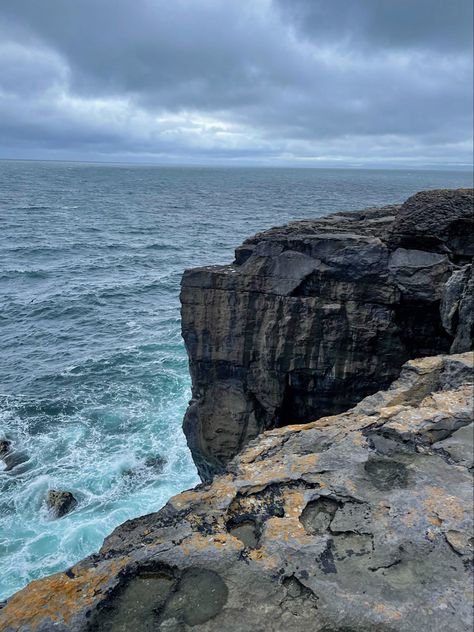 Cliff Side Aesthetic, Cliff Aesthetic Night, Beach Cliff Aesthetic, Ocean Side Aesthetic, Sea Cliff Aesthetic, Cliff Overlooking Ocean, Edge Of Cliff Aesthetic, Cliff Aesthetic Dark, House On Cliff Ocean