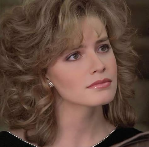 Ali Mills, 70s Actors, Elizabeth Shue, 80s Glam Metal, 80s Actresses, 80s Films, 1980s Hair, 80s Actors, Elisabeth Shue