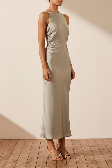 Adopt Classy Dress As Professional Alternative Azure Dress, Look 80s, Cross Front Dress, High Neck Midi Dress, Shona Joy, Ruched Midi Dress, Halter Midi Dress, Looks Style, Looks Vintage