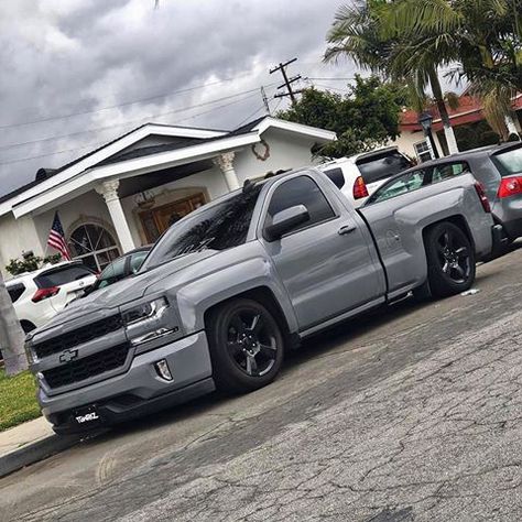 California Truck Invasion (@californiatruckinvasion) • Instagram photos and videos Single Cab Silverado, Chevy Silverado Single Cab, Silverado Single Cab, Low Trucks, Chevy Silverado 2017, Single Cab Trucks, Chevy Trucks Silverado, Dropped Trucks, Sport Truck