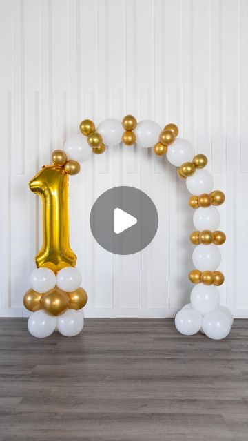 Freestanding Balloon Arch, Number Decorations Birthday, Simple Diy Birthday Decorations, 1st Birthday Diy Decorations, Balloon Arch Simple, Simple 1st Birthday Decorations, Number Balloons Decoration, 260 Balloon Ideas, Simple First Birthday Decorations