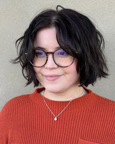 Jaw-Length Bob Shag for Chubby Cheeks Shag Bob Round Face, Bobs On Round Faces, Jaw Length Haircut, Round Layered Bob, Short Haircuts Oval Face Shape, Short Hair Round Face Glasses, Bob On Chubby Face, Textured Bob Round Face, Short Shag For Round Face