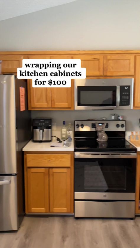 Rental Friendly Diy, Concrete Kitchen Cabinets, Makeover Kitchen Cabinets, Renters Kitchen, Vinyl Wrap Kitchen, Wallpaper For Kitchen Cabinets, Best Kitchen Ideas, Cupboard Makeover, Renter Friendly Decorating