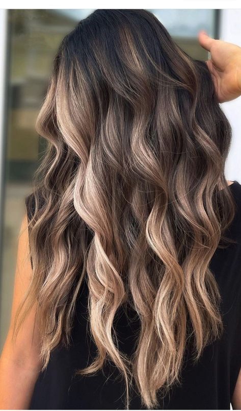 Dark Blonde Hair With Balayage, Brunette Hair With Highlights, Brown Hair With Blonde Highlights, Caramel Highlights, Brunette Balayage Hair, Brown Hair Balayage, Blonde Hair Inspiration, Peinados Fáciles Para Cabello Corto, Balayage Brunette