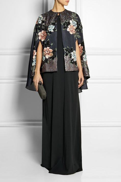 Biyan | Cana embellished embroidered silk-blend organza cape | NET-A-PORTER.COM Organza Cape, Mode Kimono, فستان سهرة, Batik Dress, Mothers Dresses, Indian Fashion Dresses, Embroidered Silk, Classy Dress, Boutique Dresses