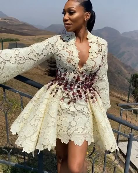 Dresses With Overskirt, White Lace Long Sleeve Dress, Nigerian Lace Dress, African Mermaid, Short Bridal Gown, Short Lace Wedding Dress, Ankara Dress Designs, Classy Short Dresses, African Weddings