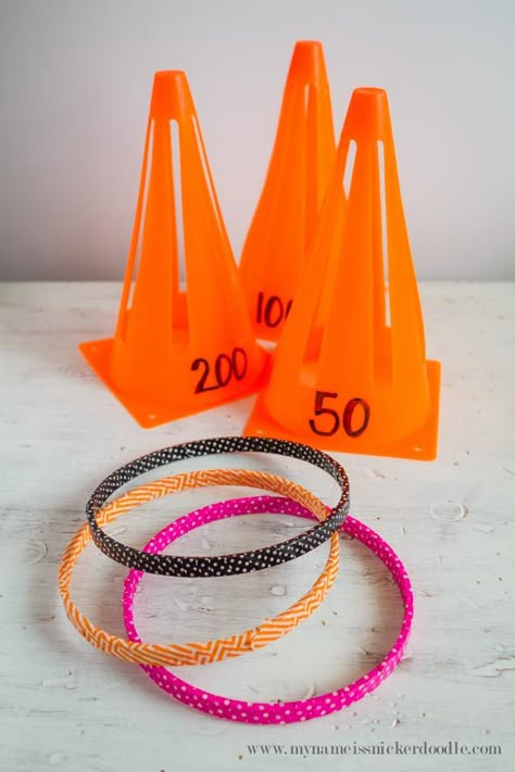 Good old fashioned Ring Toss! Here is an easy tutorial for making your own game! Perfect for some great family fun! | mynameissnickerdoodle.com Homemade Ring Toss Game, Home Made Carnival Games, Ring Toss Game Diy How To Make, Mini Carnival Games, Homemade Carnival Games Diy, Preschool Carnival Games, Carnival Games Kids, Ring Toss Game Diy, Ring Toss Carnival Game