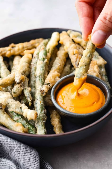 Crispy Fried Green Beans (P.F. Chang's Copycat) - The Recipe Critic Deep Fried Green Beans Recipe, Snap Beans Recipe, Pf Chang Green Bean Recipes, Green Beans In A Bag, Pf Changs Green Beans Copycat Recipes, Copycat Pf Chang Green Beans, Pf Chang Green Beans, Green Bean Pan Fried, P F Changs Green Beans