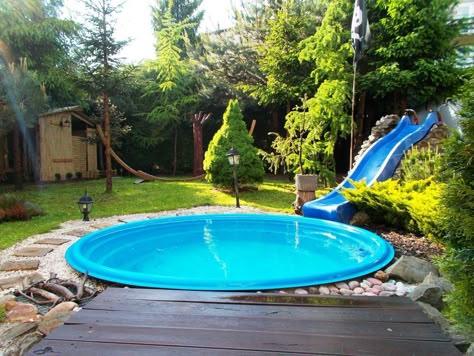 Pool Budget, Pink Patio, Stock Tank Swimming Pool, Stock Tank Pools, Tank Swimming Pool, Tank Pools, Simple Pool, Cheap Pool, Backyard Ideas On A Budget