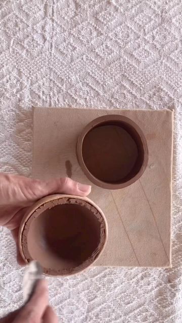 Ceramics Videos on Instagram: "How to make handbuilt mug by @alquimia.arte.en.barro" Handbuilt Mug, Handbuilt Mugs, Ceramics Videos, Pottery Inspo, Pottery Mugs, Mug, Ceramics, On Instagram, Quick Saves