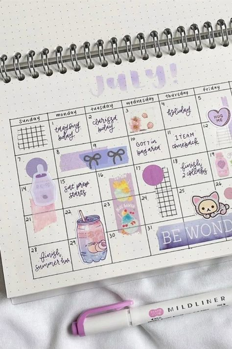 How cute is this July monthly spread?! I love all the stickers Passion Planner Monthly Spread, Monthly Spread Ideas, Bujo Monthly Spread, Crazy Laura, Calendar Themes, Polaroid Album, Boulet Journal, Bullet Journal Month, Bullet Journal Monthly Spread