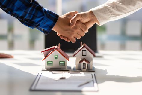 https://wtop.com/business-finance/2023/06/tough-times-for-dc-home-buyers-but-great-for-sellers/ Inmobiliaria Ideas, Buying Process, Homeowners Insurance, Real Estate Investor, Property Marketing, Real Estate Business, Housing Market, Investment Property, Commercial Property