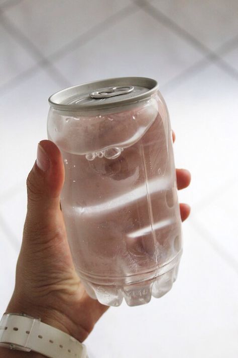 Clear soda can / water bottle ! Bottle Packaging, Food Packaging, Bottle Design, Drinking Water, Beer Glasses, Packaging Design, Web Design, Water Bottle, Design Inspiration