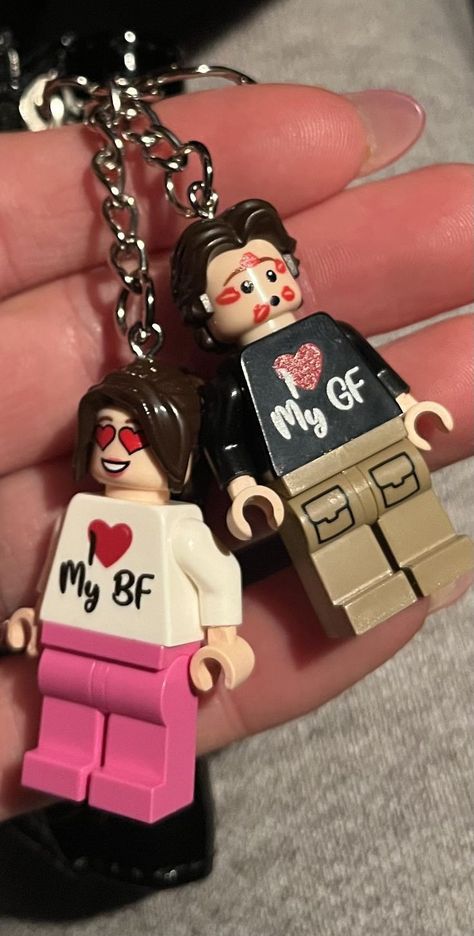 Thing To Make For Your Bf, Secret Bf Aesthetic, Gift Ideas Romantic, Bf Presents Ideas, Gifts To Get Ur Bf, Cute Gifts For My Girlfriend, Things To Get Boyfriend For Birthday, Lego Couple Gift, Couples Matching Gifts