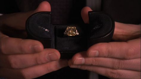 Blair And Louis, Harry Winston Engagement Ring, Harry Winston Ring, Harry Winston Engagement, Gg Aesthetic, Girls Tv Series, Gossip Girl Blair, Big Engagement Rings, Chuck And Blair