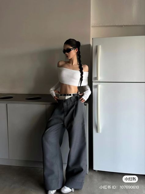 Krnb Concert Outfit, Hibachi Outfit Ideas, Modern Aesthetic Outfits, Asian Street Style Korea Seoul Fashion, Ulzzang Fashion Street Styles, Asian Baddie Outfit, Chinese Street Style, Slay Fits, Peony Aesthetic